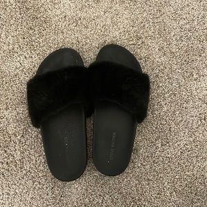 Steve Madden flops